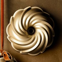 Nordic Ware Nonstick Cast Aluminum Swirl Bundt&#174; Pan, 10-Cup