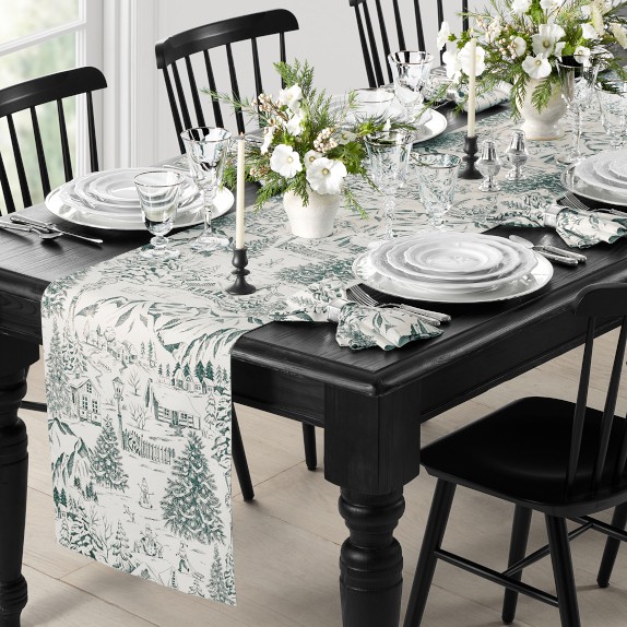 Woodland Berry Toile Table Runner