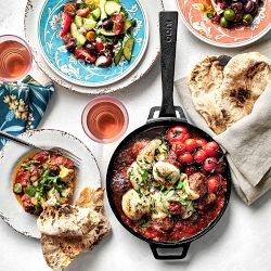 Ooni Cast Iron Skillet with Trivet