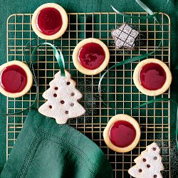 Williams Sonoma Goldtouch&#174; Pro Nonstick Three Quarter Sheet Cooling Rack