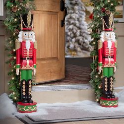 Outdoor Red &amp; Green Nutcracker