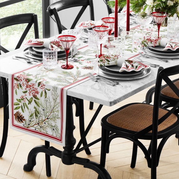 Woodland Berry Table Runner