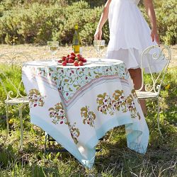 Couleur Nature Fraises des Bois Tablecloth