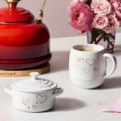 Le Creuset Classic Whistling Tea Kettle with Figural Heart Knob