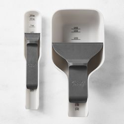 Williams Sonoma Adjustable Measuring Cups and Spoons