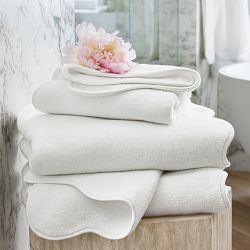 AERIN x Williams Sonoma Home Scallop Bath Towel Collection