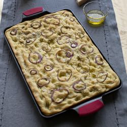 Lodge Bakeware Seasoned Cast Iron Baking Pan with Grips