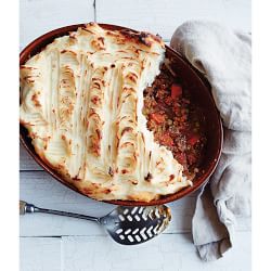 Williams Sonoma Baking Favourites Cookbook