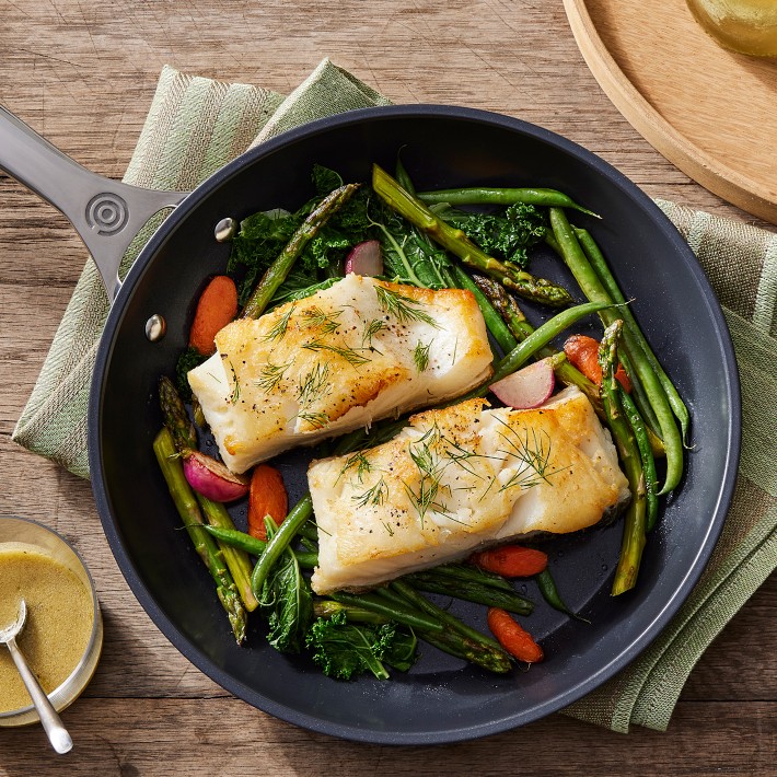 Le Creuset Essential Ceramic Nonstick Fry Pan | Williams Sonoma