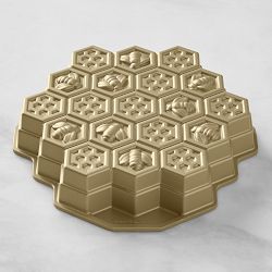 Nordic Ware Nonstick Cast Aluminum Honeycomb Cake Pan
