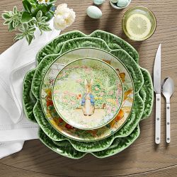 Peter Rabbit ドーム型カバー付き皿 Peter Rabbit™ Appetizer Plates, Set of 4 | Williams Sonoma