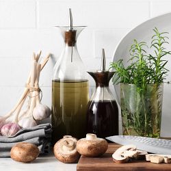 Williams Sonoma Glass Olive Oil Dispenser
