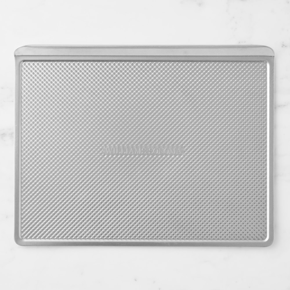 Williams Sonoma Traditionaltouch™ Corrugated Cookie Sheet