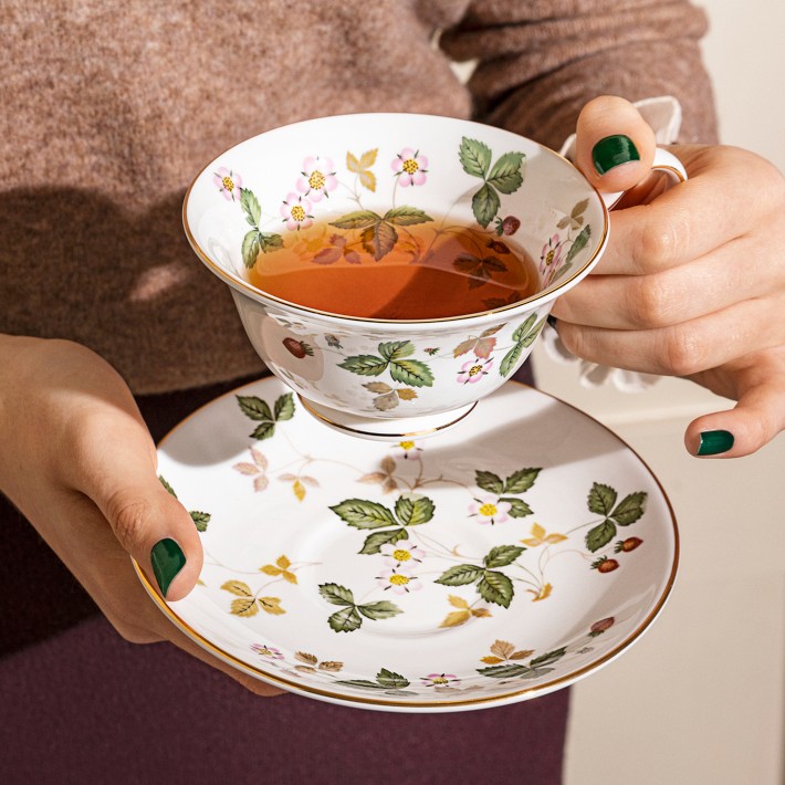 Wedgwood Wild Strawberry 5-Piece Dinnerware Set | Williams Sonoma