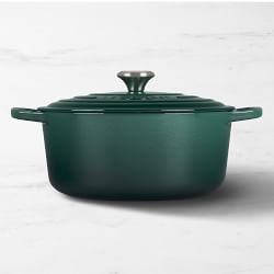 Le Creuset Signature Enameled Cast Iron Round Dutch Oven 7 1/4-Qt., Artichaut