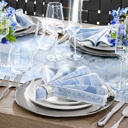 Vintage Floral Jacquard Table Runner