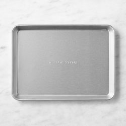 Williams Sonoma Traditionaltouch™ Non Corrugated Quarter Sheet Pan