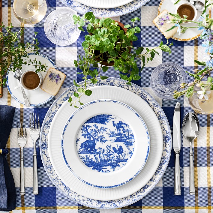 【ジョリーフルール】 TeaCupパーティ 総柄&クラシカルフラワー　白と青　S Pillivuyt French Toile Espresso Cups & Saucers | Williams Sonoma