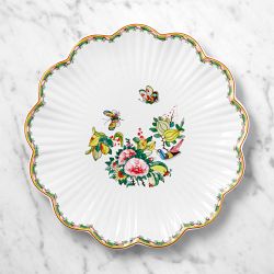 Famille Rose Scalloped Dinner Plates