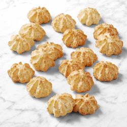 Di Camillo Macaroons, Set of 18