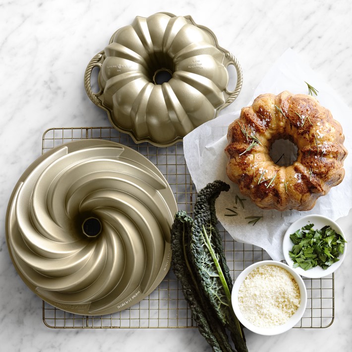 調理器具 NORDIC WARE 75th Anniversary Bundt Pan Nordic Ware Small Anniversary Bundt® Cake Pan | Williams Sonoma