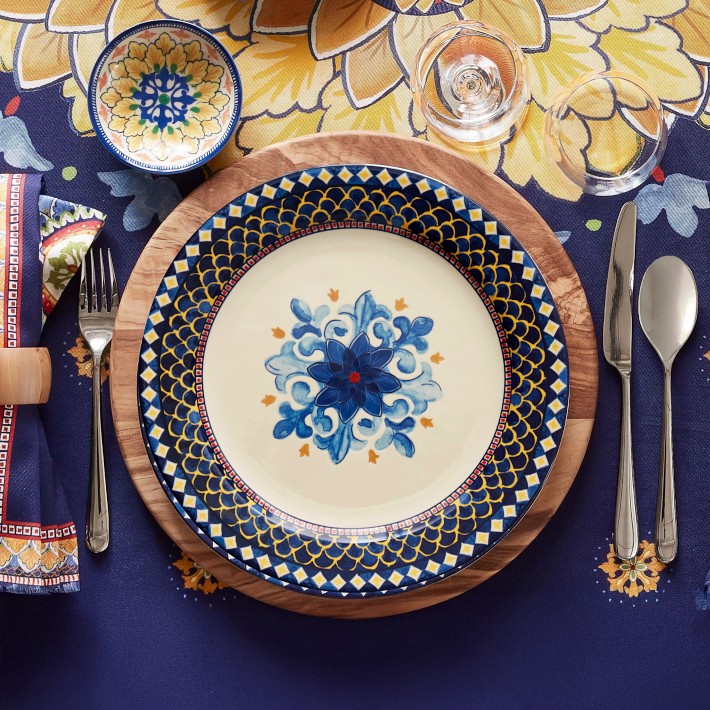 Sicily Dinner Plates - Blue Rim | Williams Sonoma