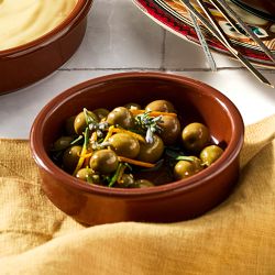 Williams Sonoma Clay Round Cazuela