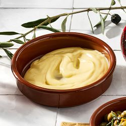 Williams Sonoma Clay Round Cazuela