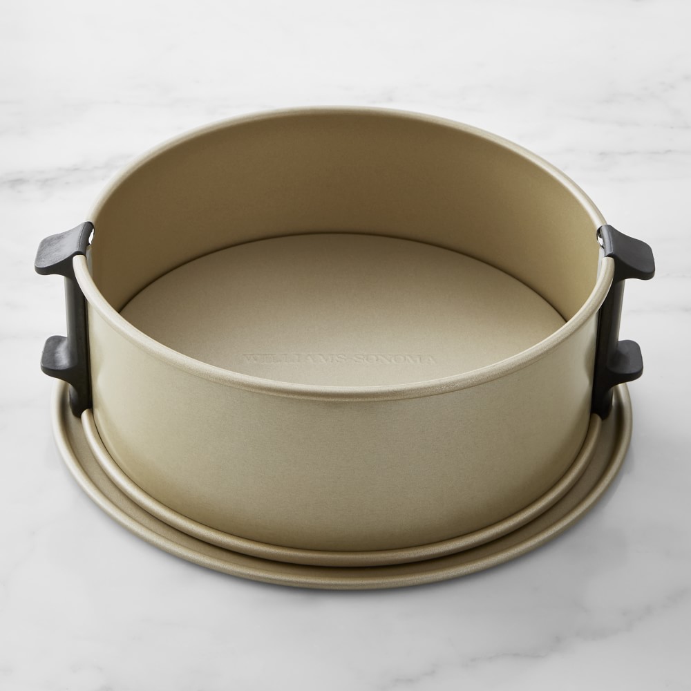 Williams Sonoma GoldtouchĀ® Pro Nonstick Leakproof Springform Cake Pan, 9"