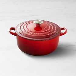 Le Creuset Signature Enameled Cast Iron Round Dutch Oven, 2-Qt., Red