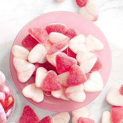 Williams Sonoma Strawberries &amp; Cream Gummy Hearts