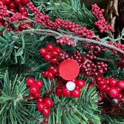 OPEN BOX: Tis the Season UV Protected Pre-Lit Faux Garland, 5'