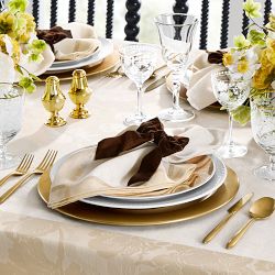 Filomena Jacquard Tablecloth