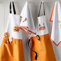 PEANUTS™ x Williams Sonoma Halloween The Great Pumpkin Aprons