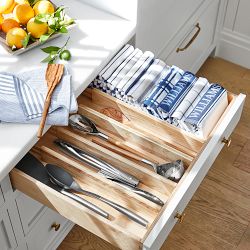 Williams Sonoma Classic Logo Towels