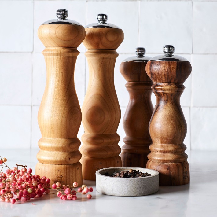 Peugeot Paris Icone U Select Walnut Wood Salt & Pepper Grinders