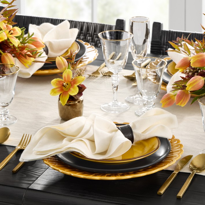 Signature Linen Table Runner | Williams Sonoma