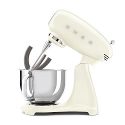 SMEG Stand Mixer SMF03, 5-qt