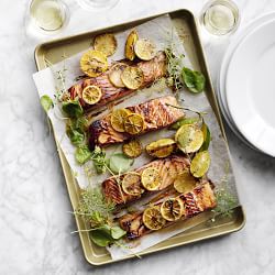 Williams Sonoma Goldtouch® Pro Nonstick No Warp Half Sheet