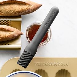 Williams Sonoma Goldtouch® Pro Silicone Pastry Brush