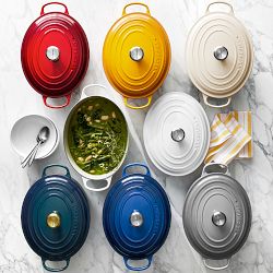 Le Creuset Signature Enameled Cast Iron Oval Dutch Oven, 8-Qt.