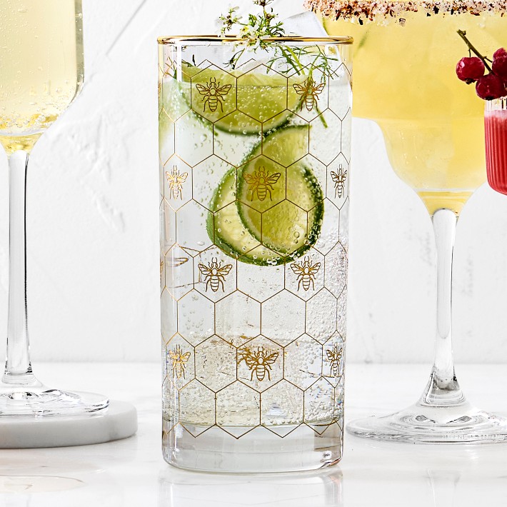 What is the standard cocktail glass size? - DM Glassware