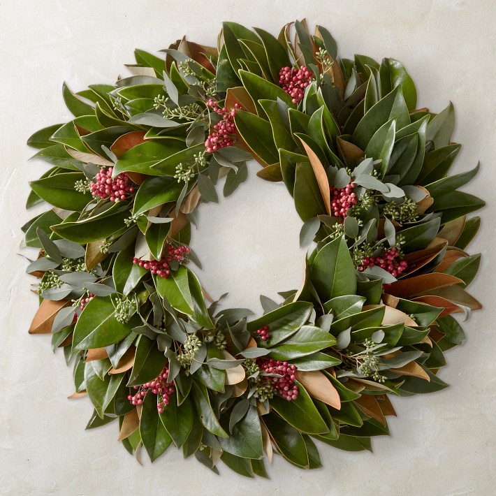 Seeds and Berries Magnolia Live Wreath, 22