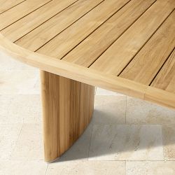 Radius Dining Table &amp; Capitola Dining Chairs (72"-90")