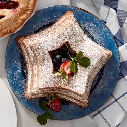 Nordic Ware Nonstick Cast Aluminum Tiered Star Bundt®