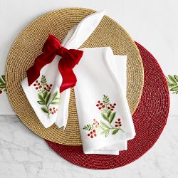 Noel Garland Embroidered Napkins, Set of 4 