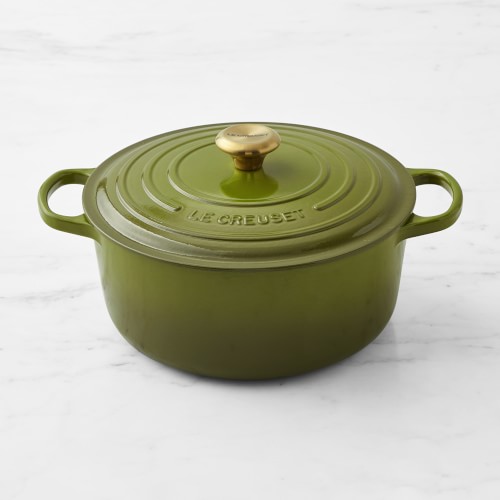 Le Creuset Signature Enameled Cast Iron Round Dutch Oven, 7 1/4-Qt., Olive