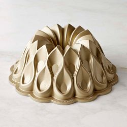 Nordic Ware Nonstick Cast Aluminum 70th Anniversary Crown Bundt® Pan