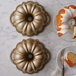 Nordic Ware Nonstick Cast Aluminum Small Anniversary Bundt® Cake Pan