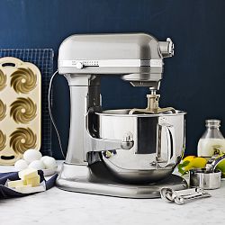 Nordic Ware Nonstick Cast Aluminum Heritage Bundtlette Cake Pan